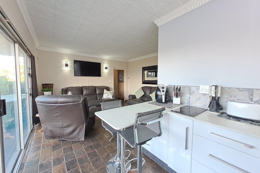 To Let 2 Bedroom Property for Rent in Athlone KwaZulu-Natal