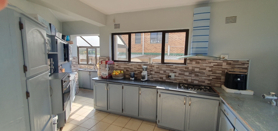 5 Bedroom Property for Sale in Bluff KwaZulu-Natal