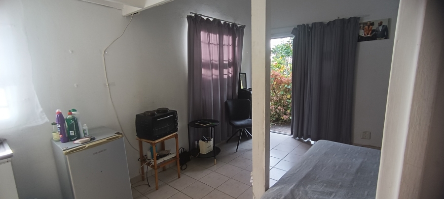 1 Bedroom Property for Sale in Bluff KwaZulu-Natal