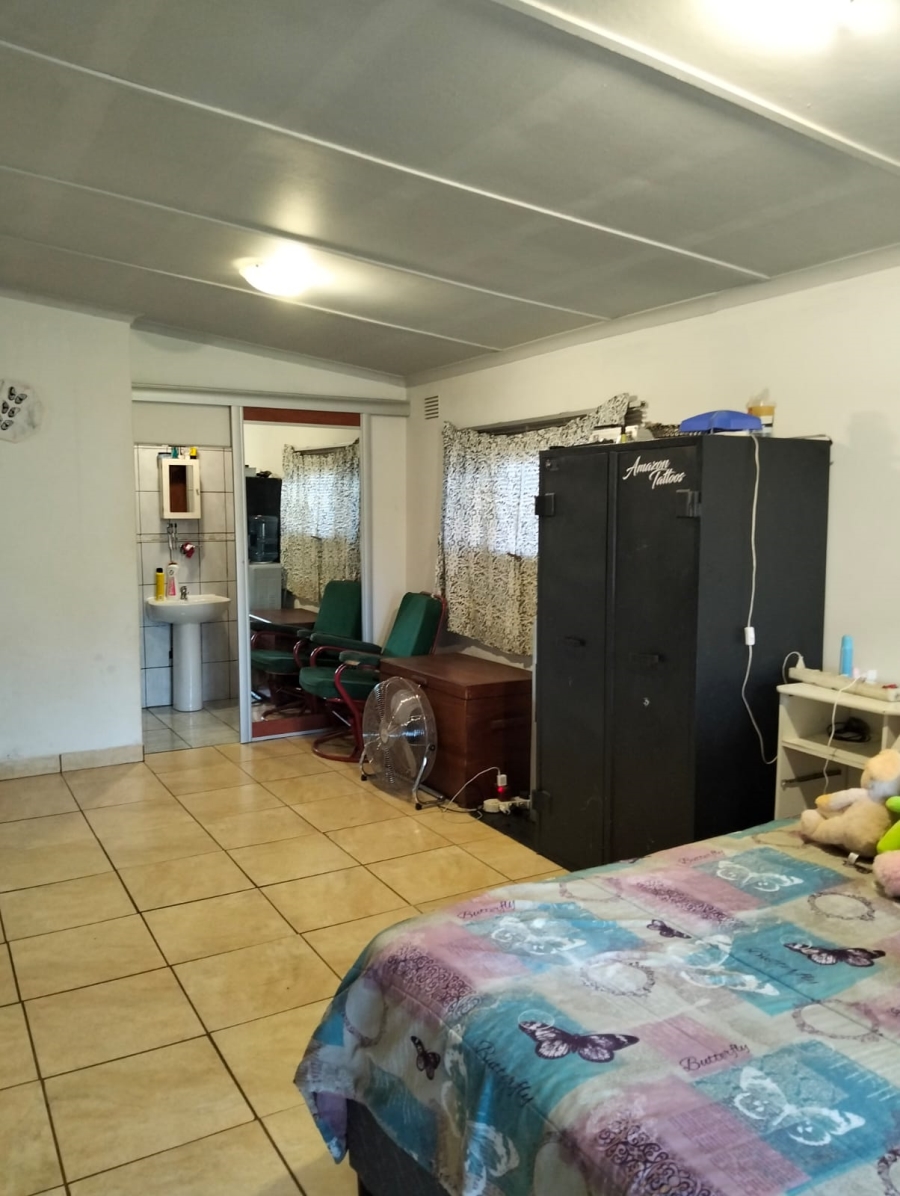 3 Bedroom Property for Sale in Sea Park KwaZulu-Natal