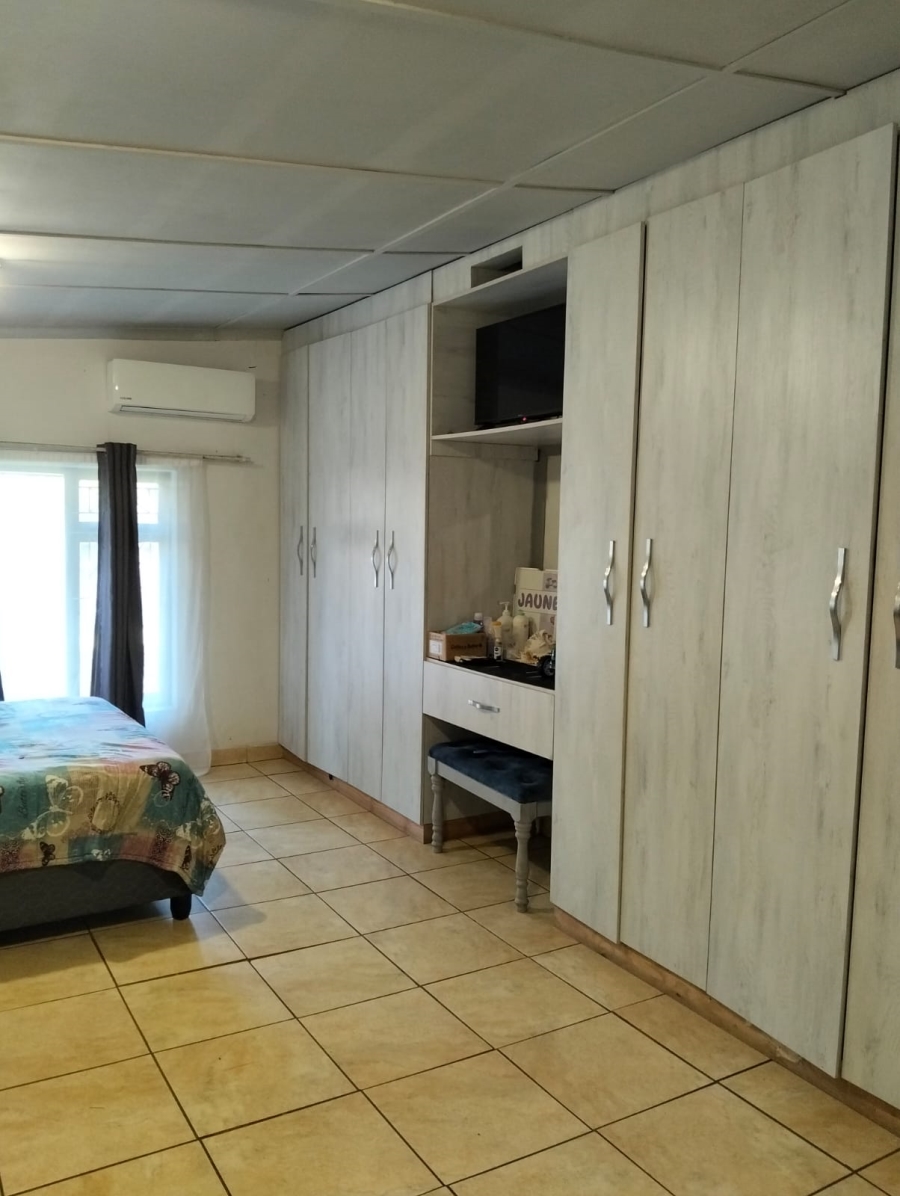 3 Bedroom Property for Sale in Sea Park KwaZulu-Natal