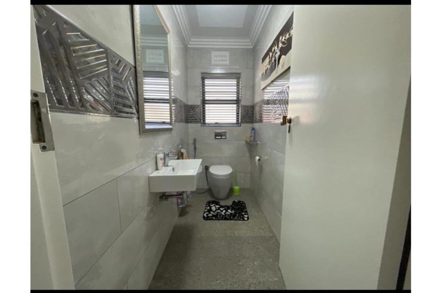 5 Bedroom Property for Sale in Westville Central KwaZulu-Natal