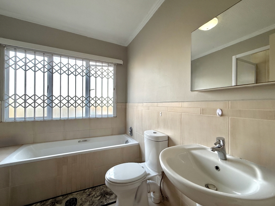 2 Bedroom Property for Sale in Manor Estates KwaZulu-Natal