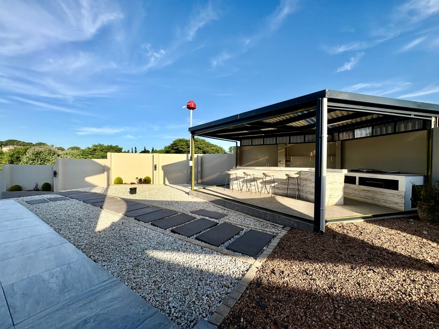 5 Bedroom Property for Sale in Sheffield Beach KwaZulu-Natal