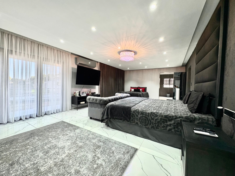 5 Bedroom Property for Sale in Sheffield Beach KwaZulu-Natal