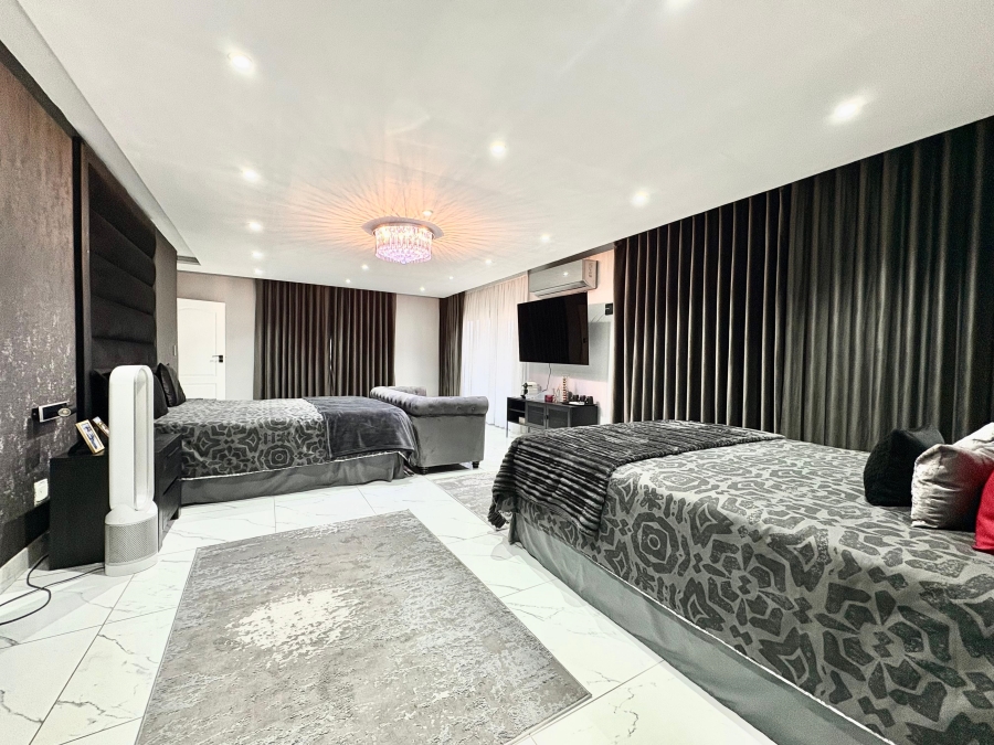 5 Bedroom Property for Sale in Sheffield Beach KwaZulu-Natal