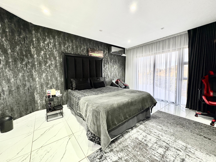 5 Bedroom Property for Sale in Sheffield Beach KwaZulu-Natal