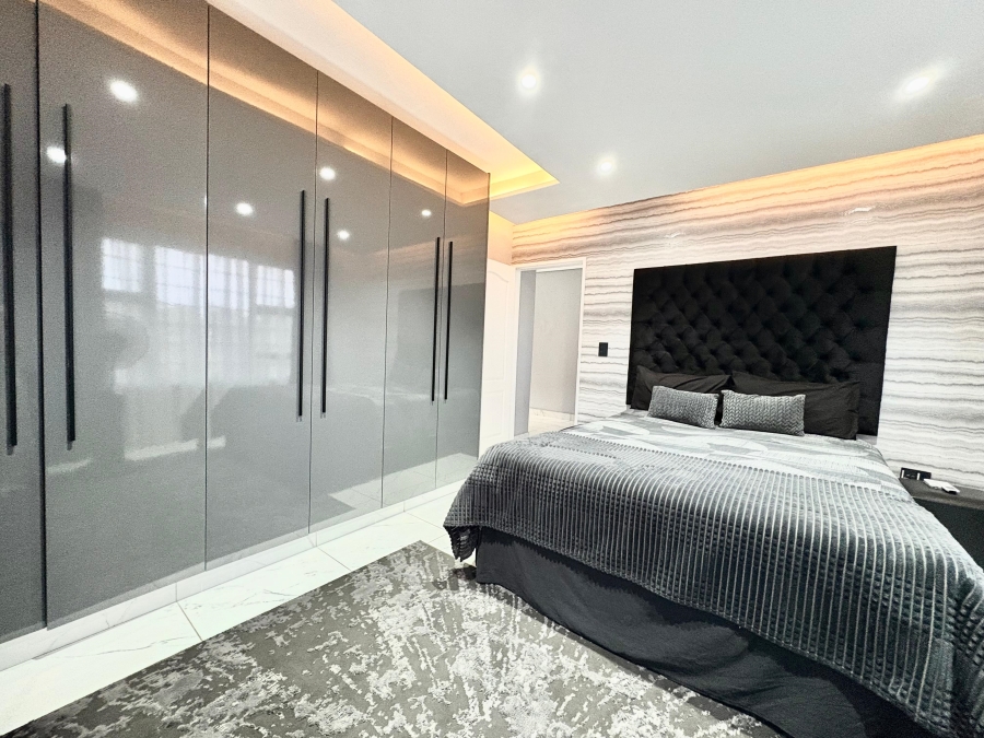 5 Bedroom Property for Sale in Sheffield Beach KwaZulu-Natal