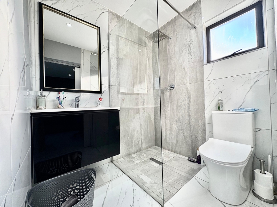 5 Bedroom Property for Sale in Sheffield Beach KwaZulu-Natal