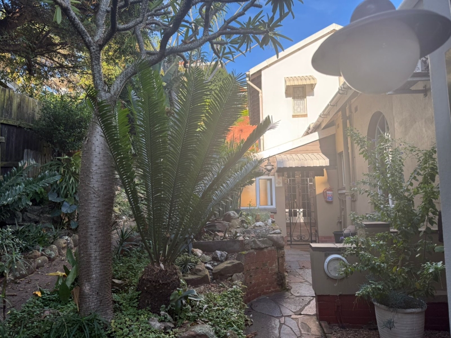 To Let 2 Bedroom Property for Rent in Windermere KwaZulu-Natal