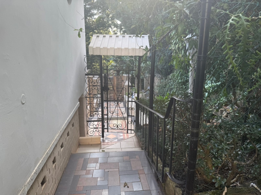 To Let 2 Bedroom Property for Rent in Windermere KwaZulu-Natal