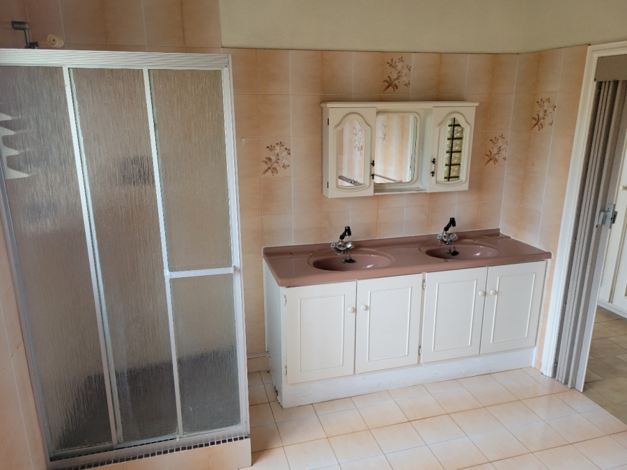 To Let 2 Bedroom Property for Rent in Southport KwaZulu-Natal