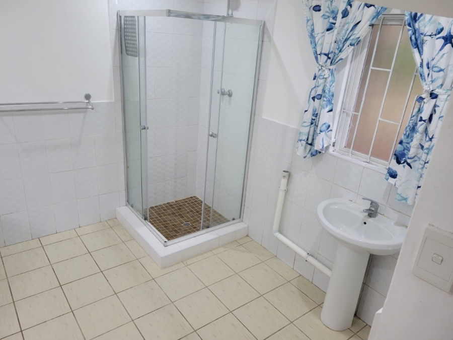 To Let 1 Bedroom Property for Rent in Southport KwaZulu-Natal