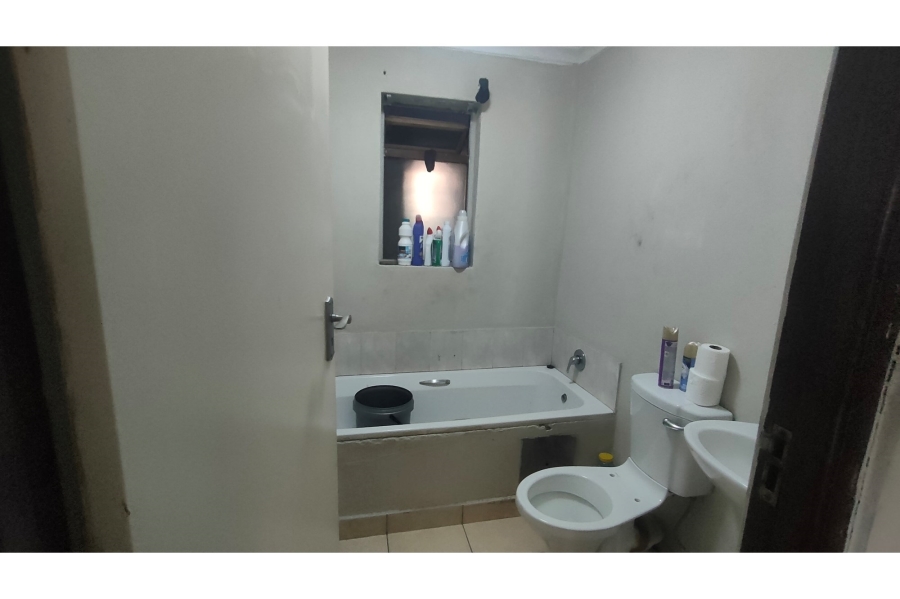 2 Bedroom Property for Sale in Montclair KwaZulu-Natal