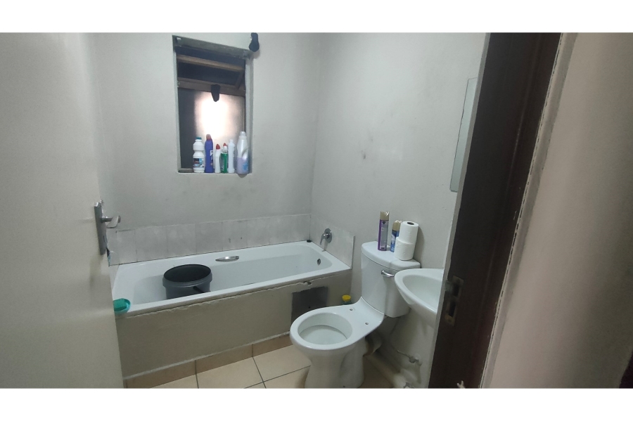 2 Bedroom Property for Sale in Montclair KwaZulu-Natal