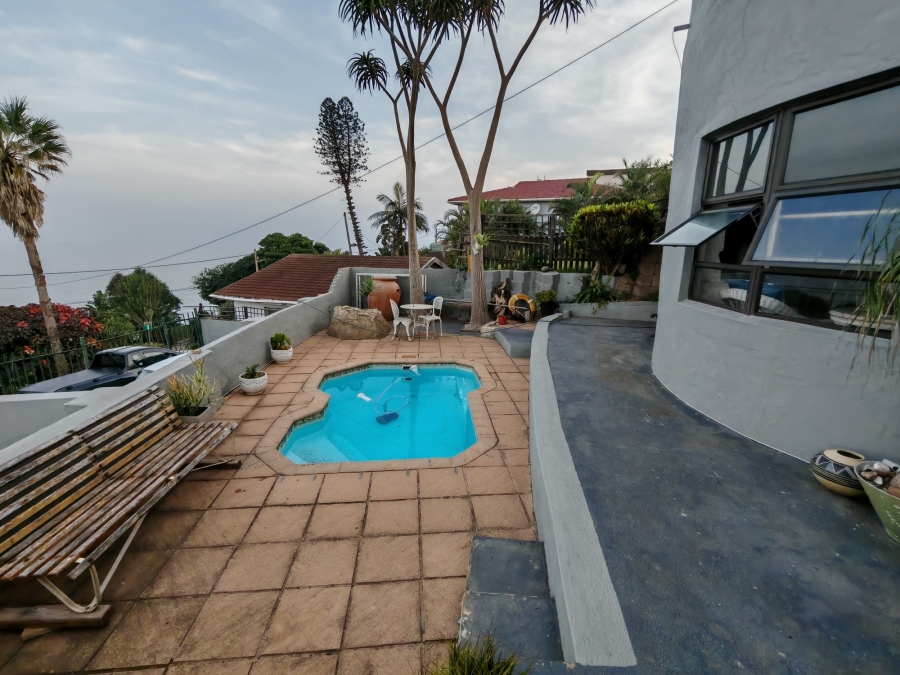 5 Bedroom Property for Sale in Brighton Beach KwaZulu-Natal