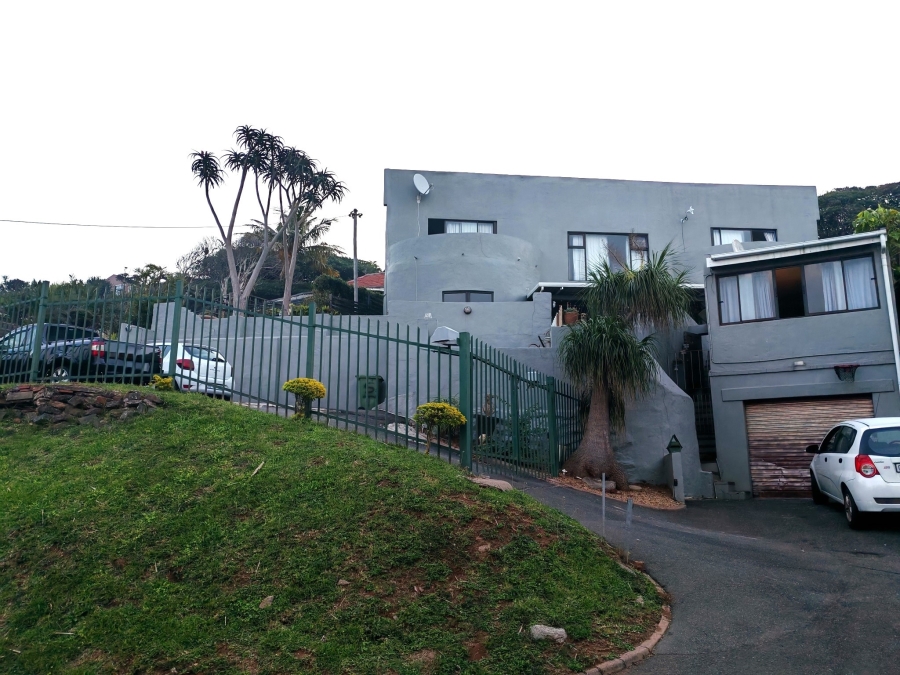 5 Bedroom Property for Sale in Brighton Beach KwaZulu-Natal