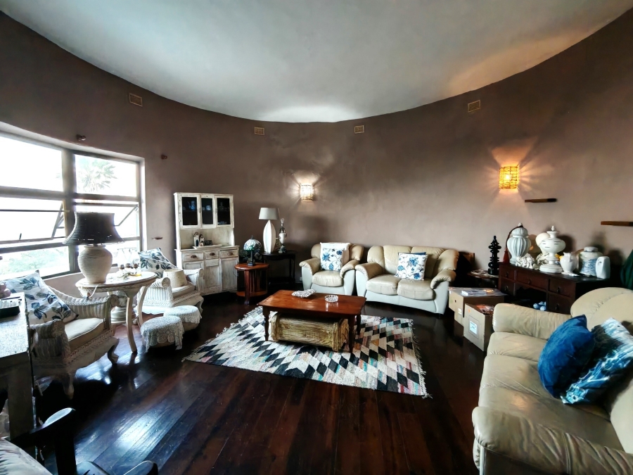 5 Bedroom Property for Sale in Brighton Beach KwaZulu-Natal