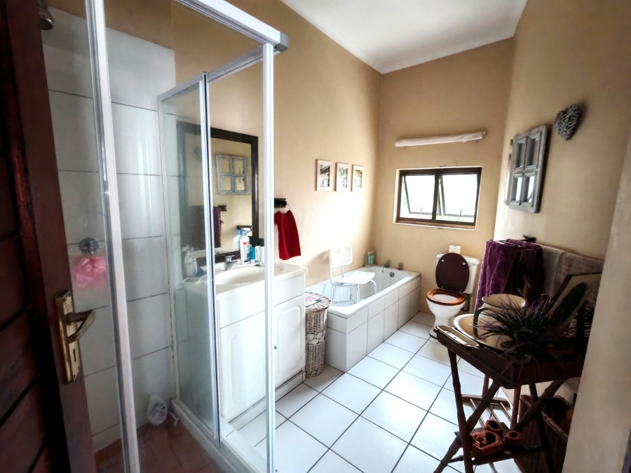 5 Bedroom Property for Sale in Brighton Beach KwaZulu-Natal