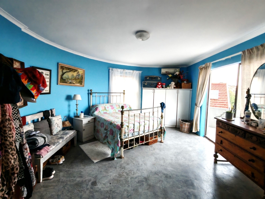 5 Bedroom Property for Sale in Brighton Beach KwaZulu-Natal