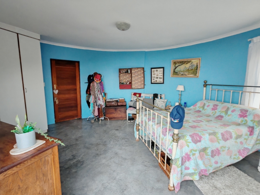 5 Bedroom Property for Sale in Brighton Beach KwaZulu-Natal