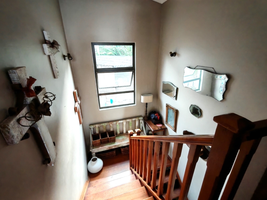 5 Bedroom Property for Sale in Brighton Beach KwaZulu-Natal