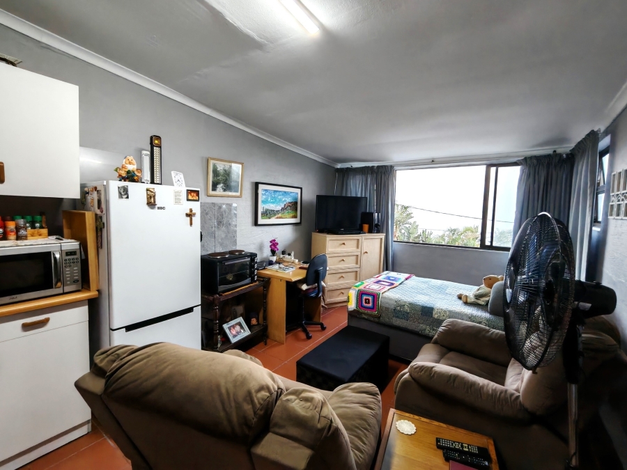 5 Bedroom Property for Sale in Brighton Beach KwaZulu-Natal