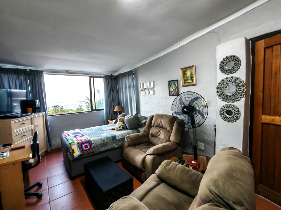 5 Bedroom Property for Sale in Brighton Beach KwaZulu-Natal