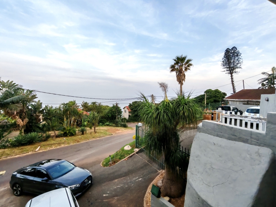 5 Bedroom Property for Sale in Brighton Beach KwaZulu-Natal