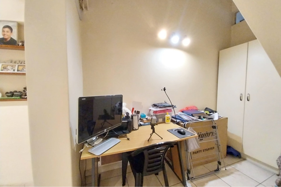 2 Bedroom Property for Sale in Windermere KwaZulu-Natal