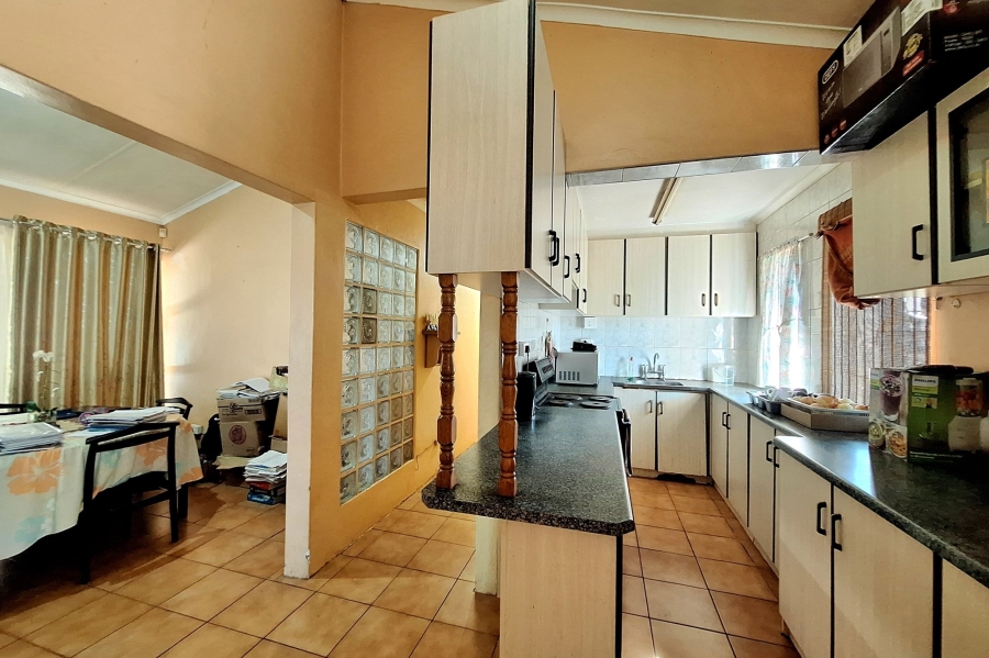 3 Bedroom Property for Sale in Hillgrove KwaZulu-Natal