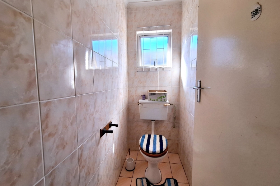 3 Bedroom Property for Sale in Hillgrove KwaZulu-Natal