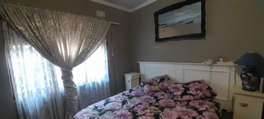12 Bedroom Property for Sale in Tugela Mouth KwaZulu-Natal