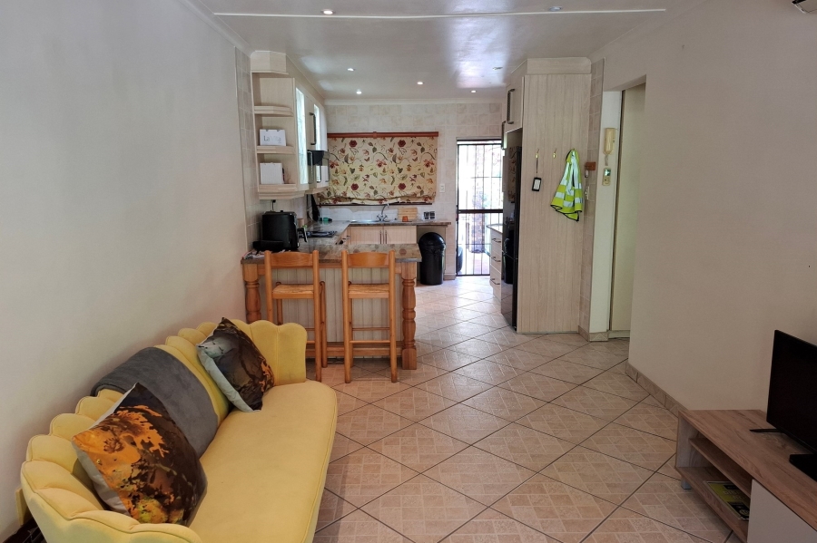 To Let 2 Bedroom Property for Rent in Margate KwaZulu-Natal