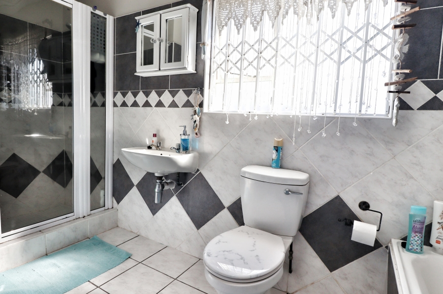 2 Bedroom Property for Sale in Meer En See KwaZulu-Natal