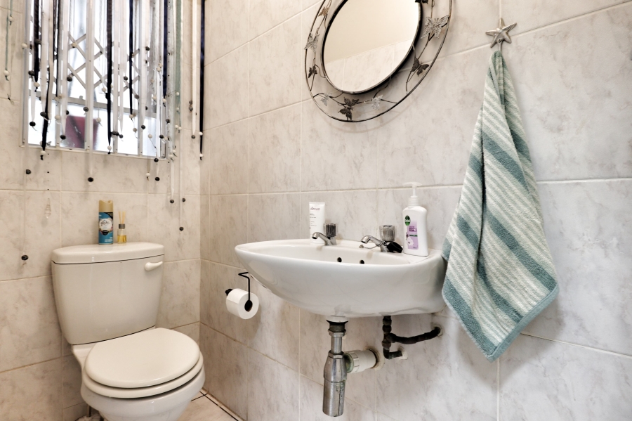 2 Bedroom Property for Sale in Meer En See KwaZulu-Natal