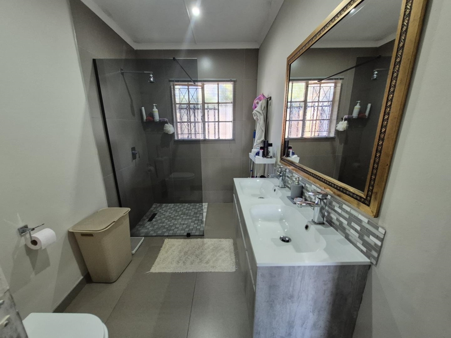 5 Bedroom Property for Sale in Town Hill KwaZulu-Natal