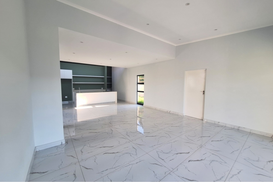 To Let 4 Bedroom Property for Rent in Palm Lakes Estate KwaZulu-Natal