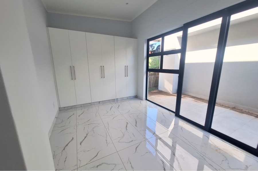 To Let 4 Bedroom Property for Rent in Palm Lakes Estate KwaZulu-Natal