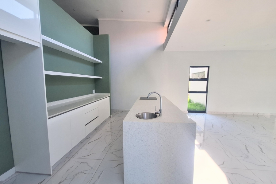 To Let 4 Bedroom Property for Rent in Palm Lakes Estate KwaZulu-Natal