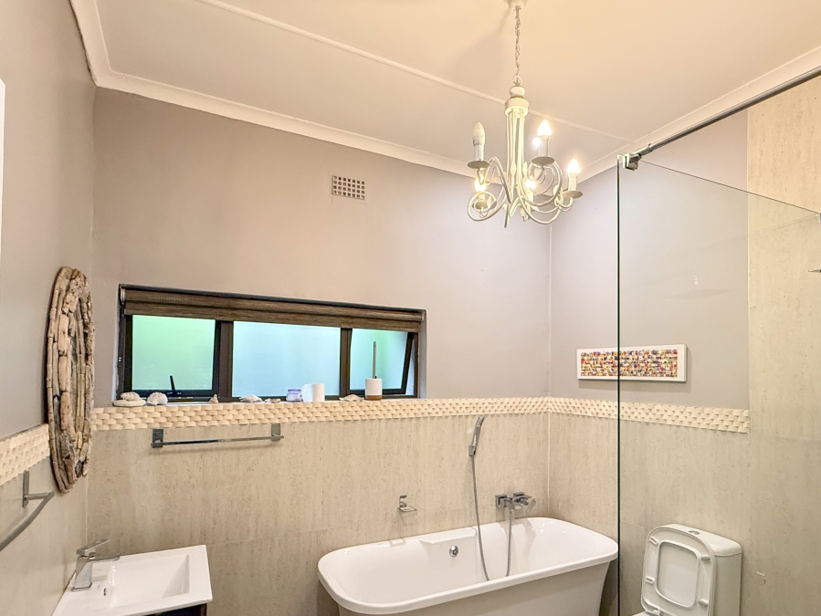 5 Bedroom Property for Sale in Blythedale KwaZulu-Natal