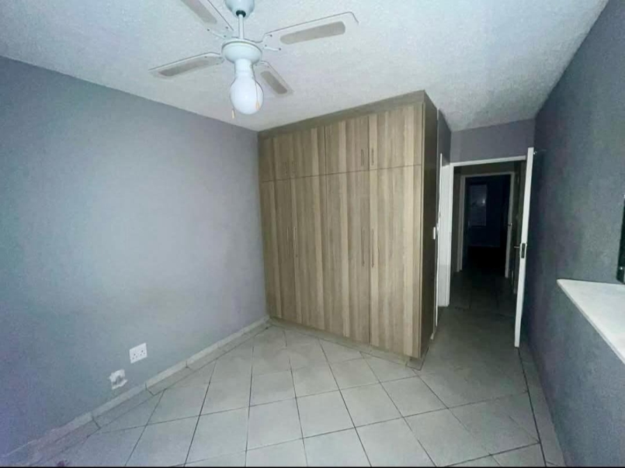 2 Bedroom Property for Sale in Brighton Beach KwaZulu-Natal