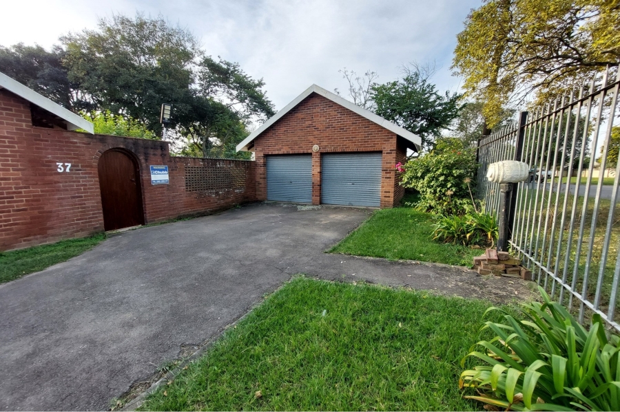 To Let 4 Bedroom Property for Rent in Cleland KwaZulu-Natal