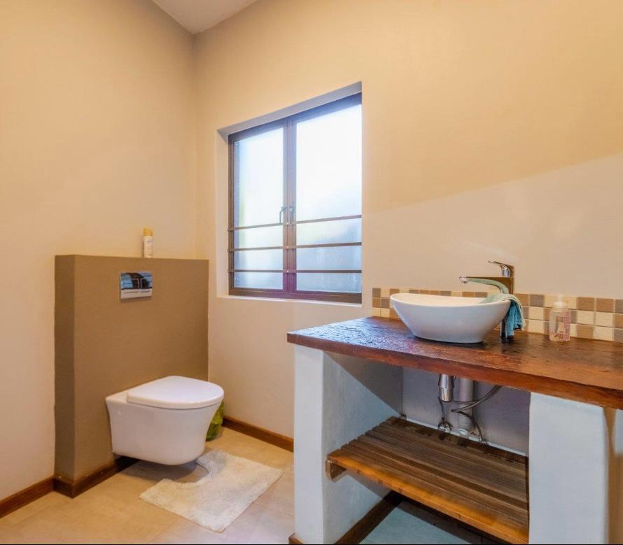 5 Bedroom Property for Sale in Assagay KwaZulu-Natal