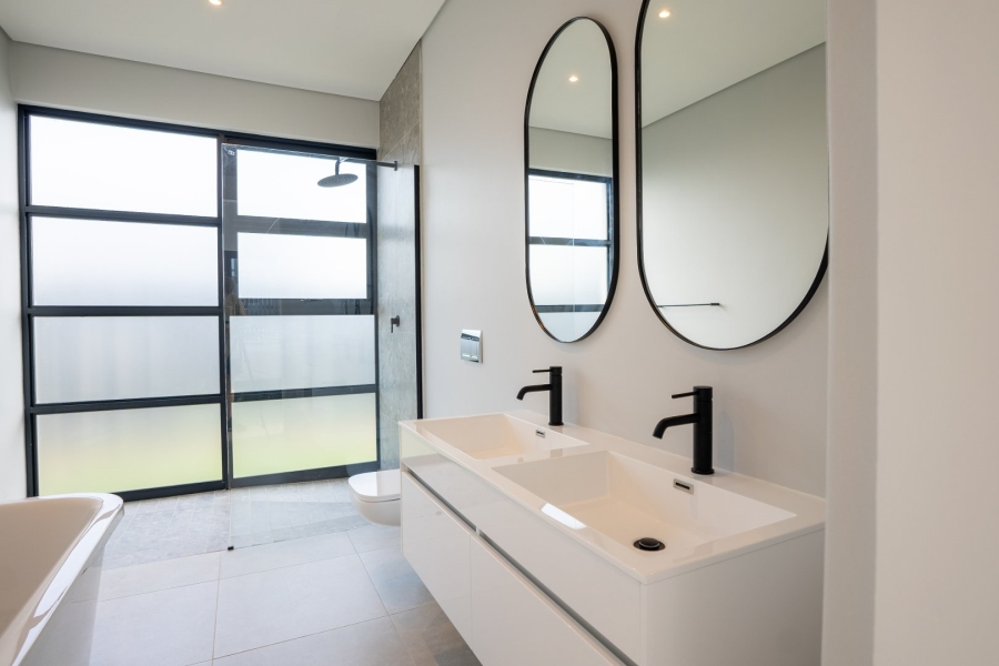 4 Bedroom Property for Sale in Elaleni Coastal Forest Estate KwaZulu-Natal