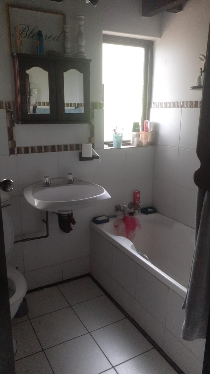 To Let 2 Bedroom Property for Rent in Shelly Beach KwaZulu-Natal