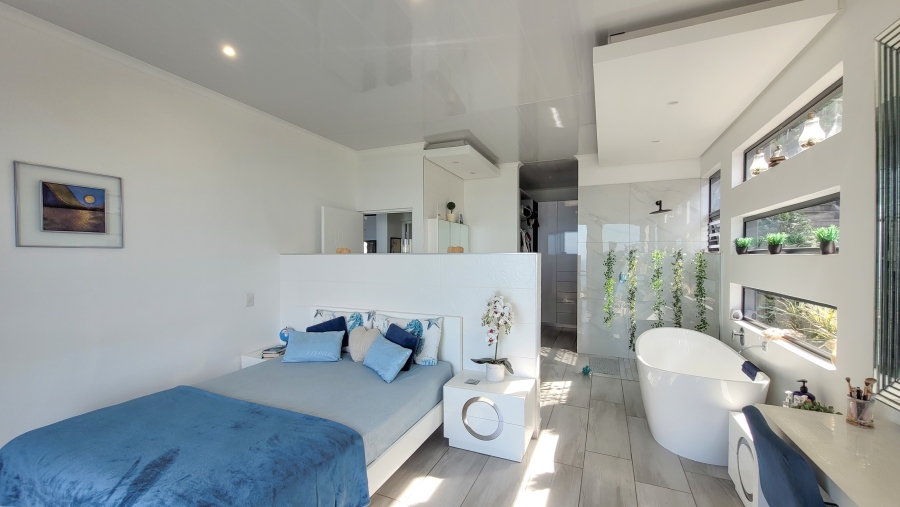 5 Bedroom Property for Sale in Ballito Central KwaZulu-Natal