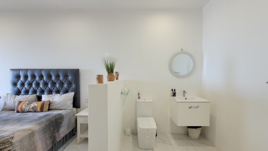 5 Bedroom Property for Sale in Ballito Central KwaZulu-Natal