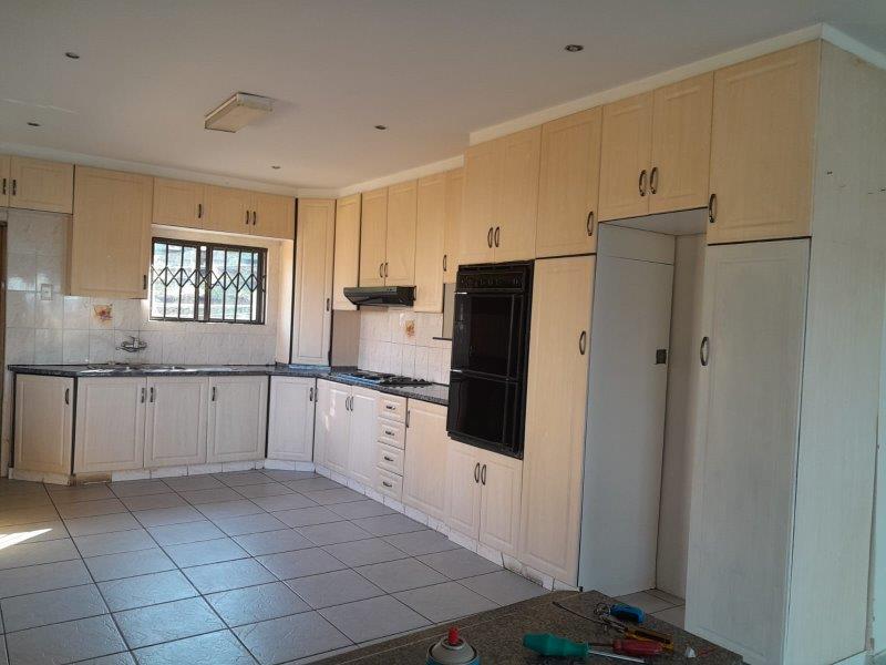 To Let 4 Bedroom Property for Rent in Winklespruit KwaZulu-Natal