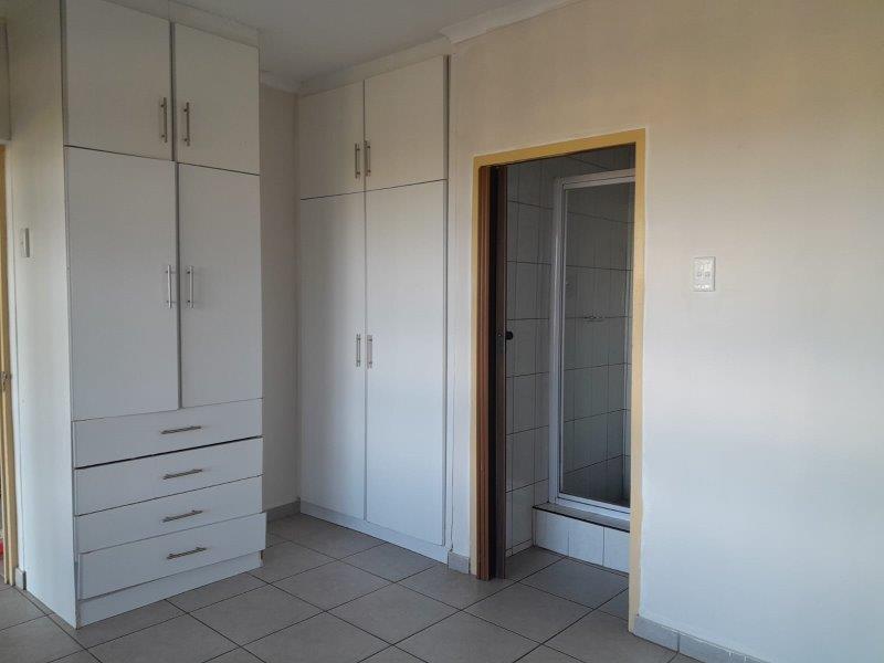 To Let 4 Bedroom Property for Rent in Winklespruit KwaZulu-Natal